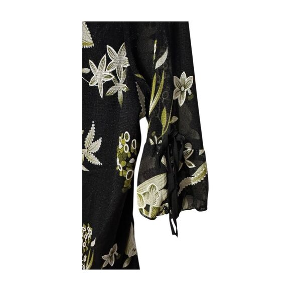 Design Works Women's Petite Medium Black Floral Sheer Blouse V-Neck Studded - Picture 6 of 10